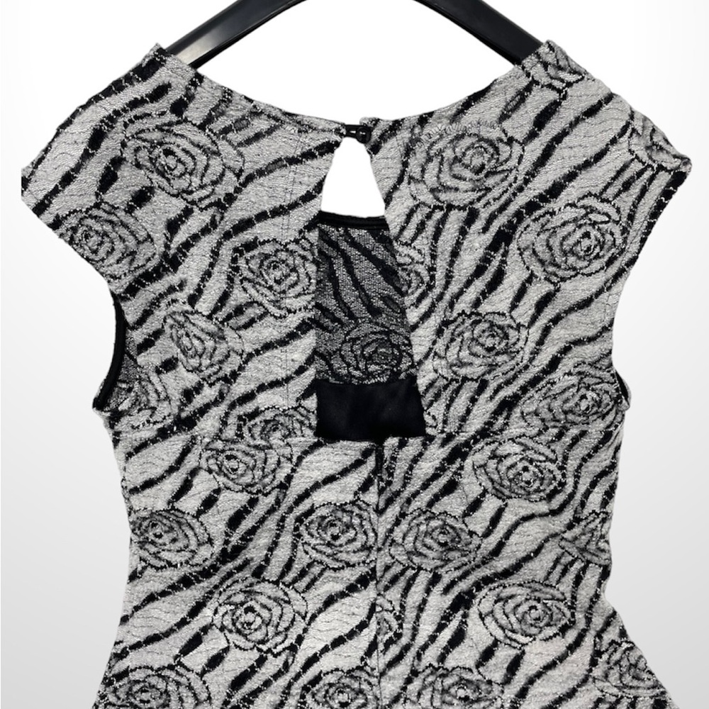 Vintage Black & Light Gray Rose-Print Knitted Dress - Picture 3 of 8